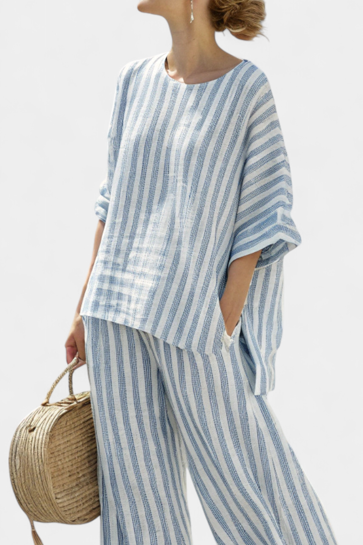 Federica | Top a Righe Blu Sofisticato e Pantaloni Rilassati