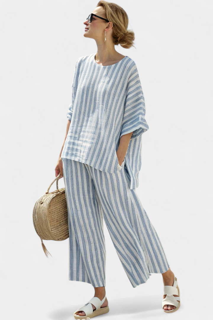 Federica | Top a Righe Blu Sofisticato e Pantaloni Rilassati